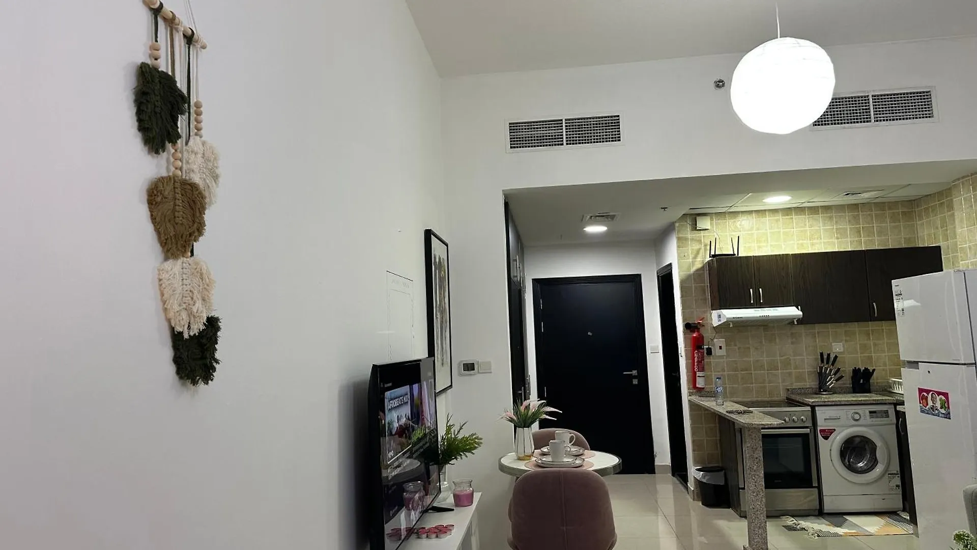 Studio Apartment- Dubai Marina United Arab Emirates